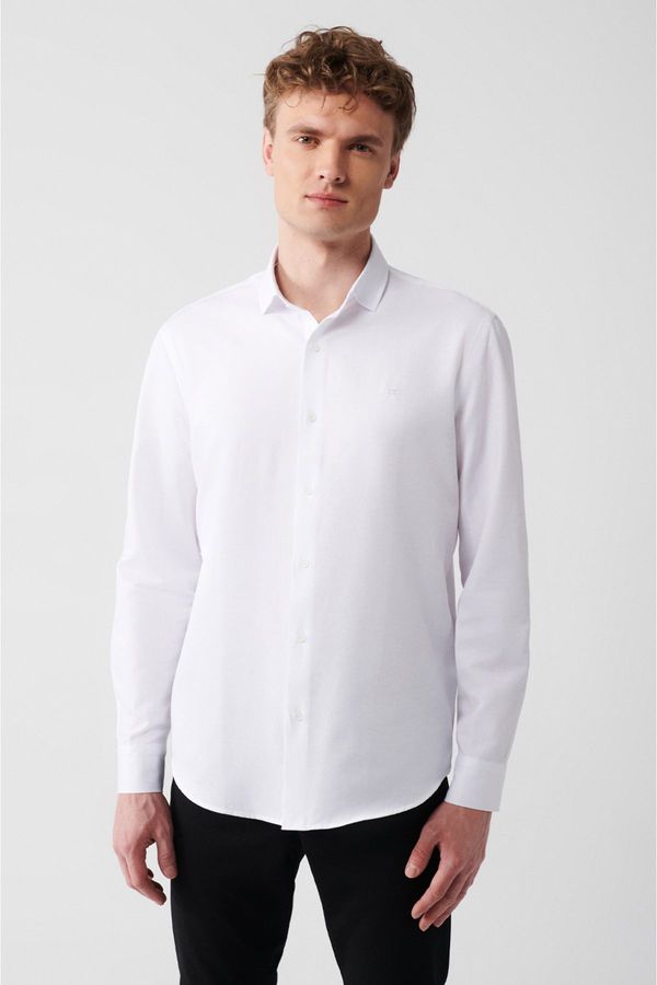 Avva Avva Men's White Easy-Iron Classic Collar Dobby Standard Fit Regular Cut Shirt
