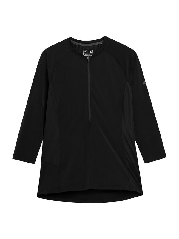 4F 4F Функционална тениска  черно