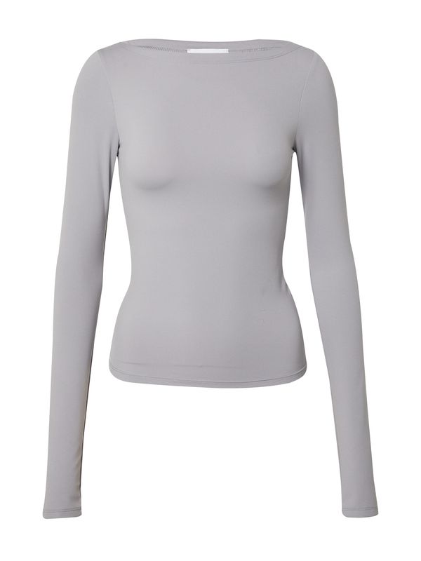 ABOUT YOU x irinassw ABOUT YOU x irinassw Тениска 'Biba'  сиво