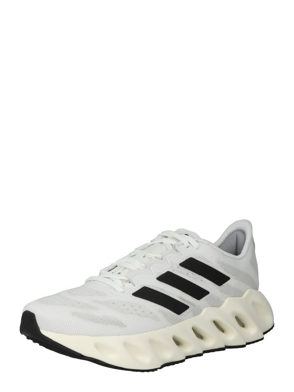 ADIDAS PERFORMANCE ADIDAS PERFORMANCE Маратонки за бягане 'Switch Fwd '  черно / бяло