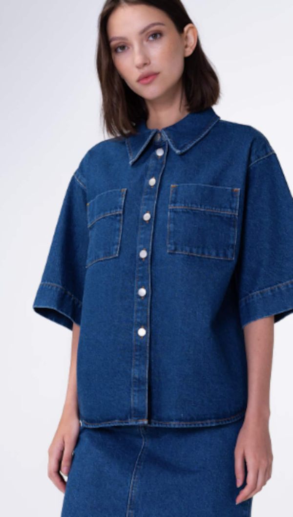 Aligne Aligne Блуза 'GIANA SHORT SLEEVE DENIM'  синьо