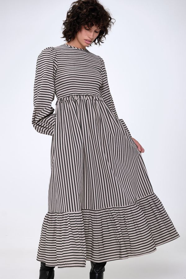 Aligne Aligne Рокля 'Guada'  умбра / бяло