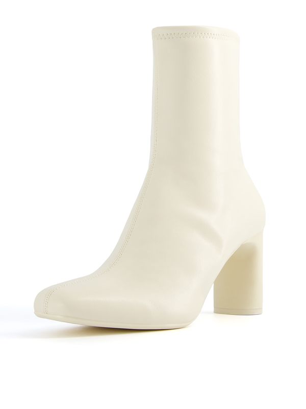 Bershka Bershka Къси ботуши  мръсно бяло