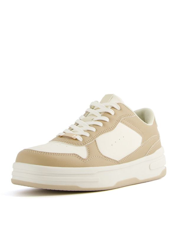 Bershka Bershka Ниски маратонки  цвят "пясък" / мръсно бяло