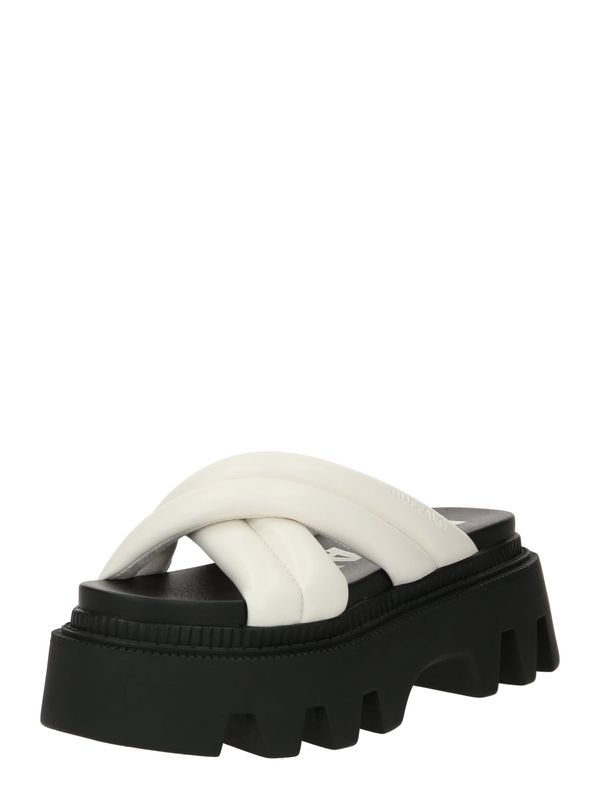 BUFFALO BUFFALO Чехли 'Flora'  черно / мръсно бяло