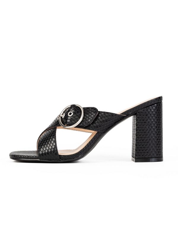 Celena Celena Чехли 'Chene'  черно