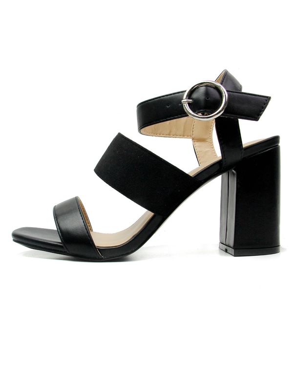 Celena Celena Сандали с каишка 'Charlyn'  черно