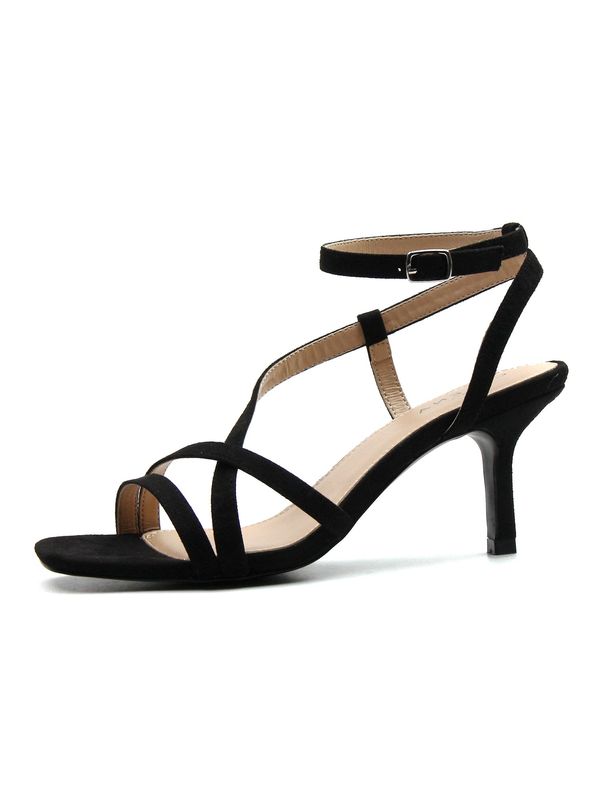 Celena Celena Сандали с каишка 'Chia'  черно