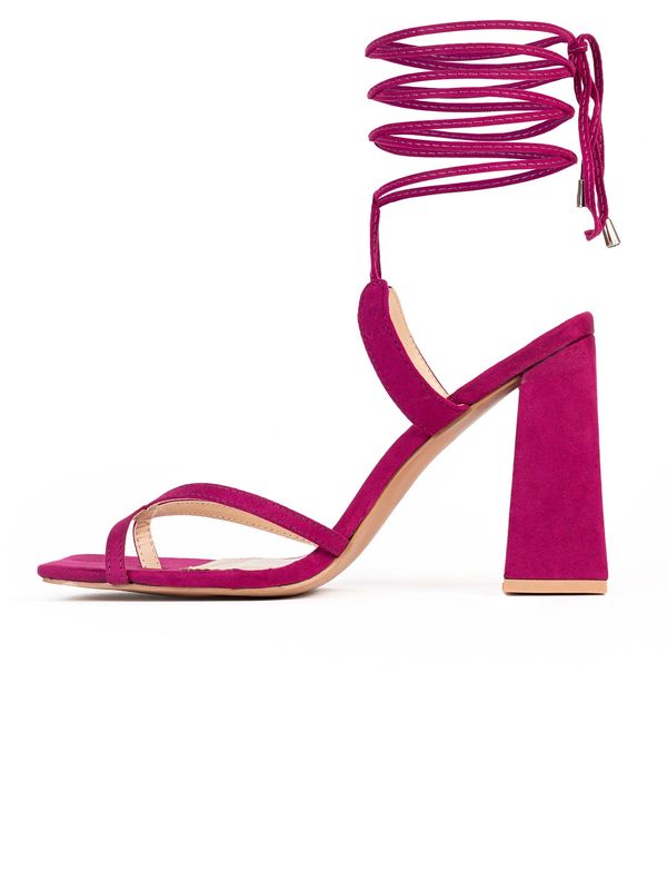 Celena Celena Сандали с разделител за пръстите 'Chenaya'  тъмнорозово