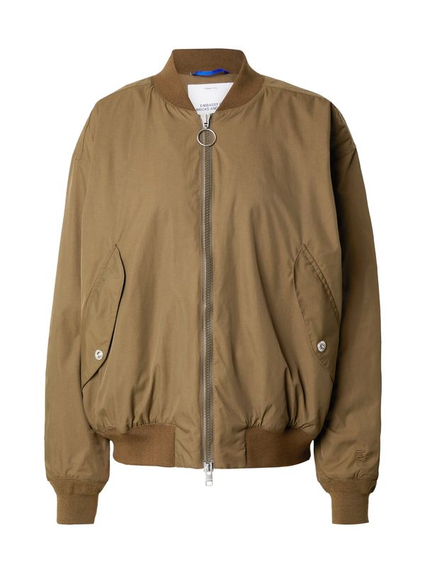 Embassy of Bricks and Logs Embassy of Bricks and Logs Преходно яке 'Dover'  маслина