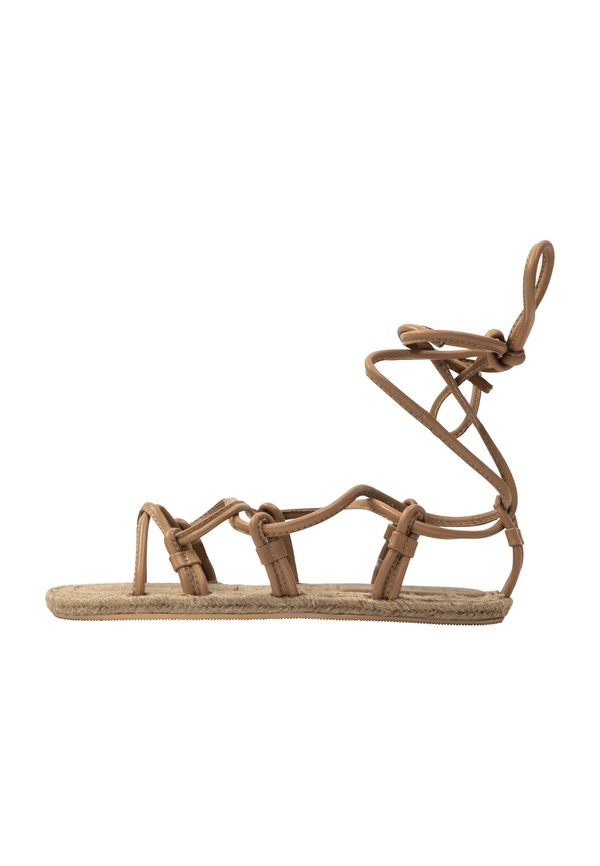 IZIA IZIA Сандали с каишка  камел / цвят "пясък"