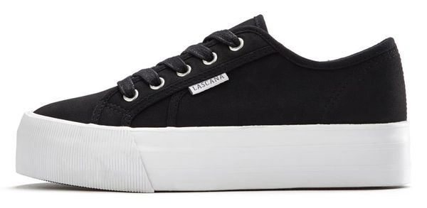 LASCANA LASCANA Ниски маратонки  черно