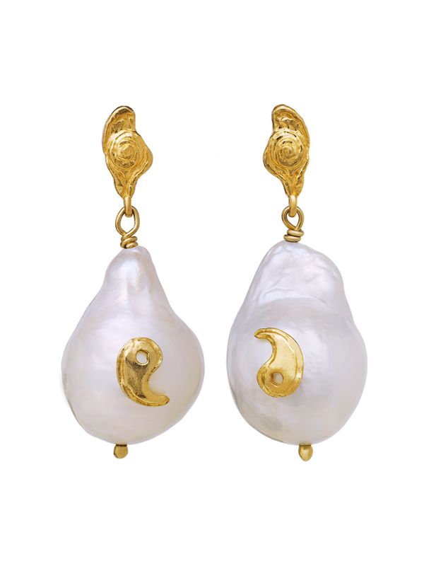 Maanesten Maanesten Обеца 'LUCIA'  злато / перлено бяло