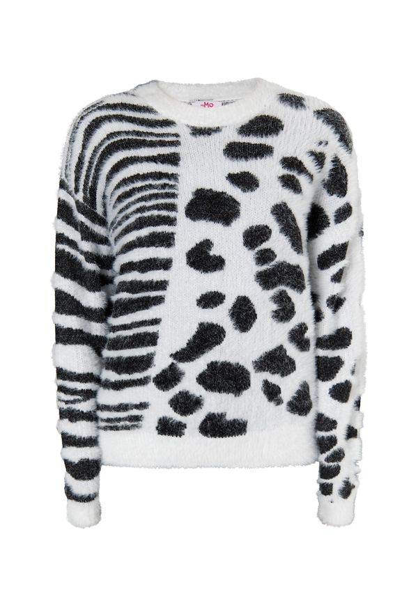 MYMO MYMO Пуловер 'Biany'  черно / бяло