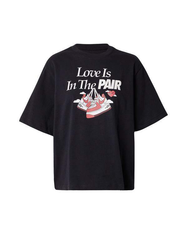 Nike Sportswear Nike Sportswear Тениска 'Valentin'  пъпеш / черно / бяло