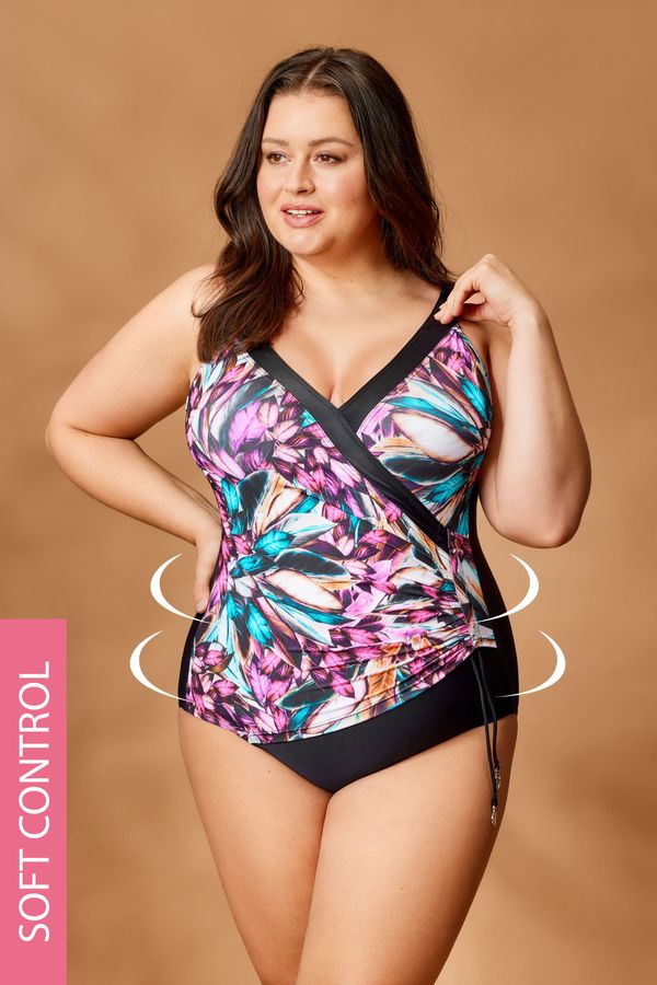 Astratex Вталяващ цял бански костюм Lipa