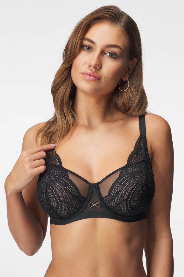 Dorina Сутиен Noori неподплатен