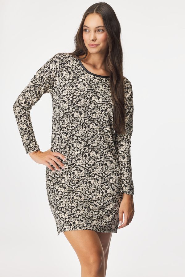 Italian Fashion Нощница Gujana къса