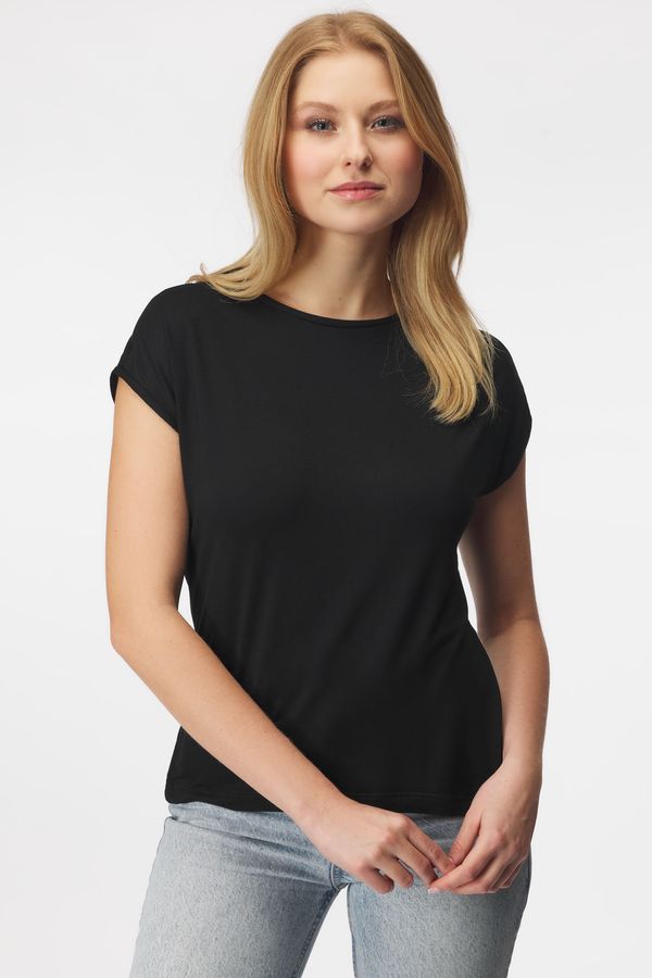 Jadea Тениска Chic Cream