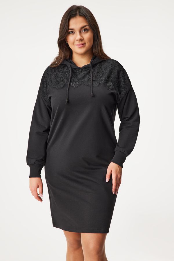 ONLY CARMAKOMA Рокля тип спортно горнище ONLY Carmakoma CARLizzy с качулка