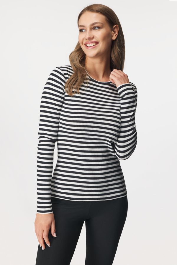 Pieces Памучна блуза Pieces Rukado