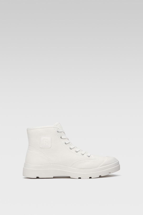 Badura Боти Badura Бял