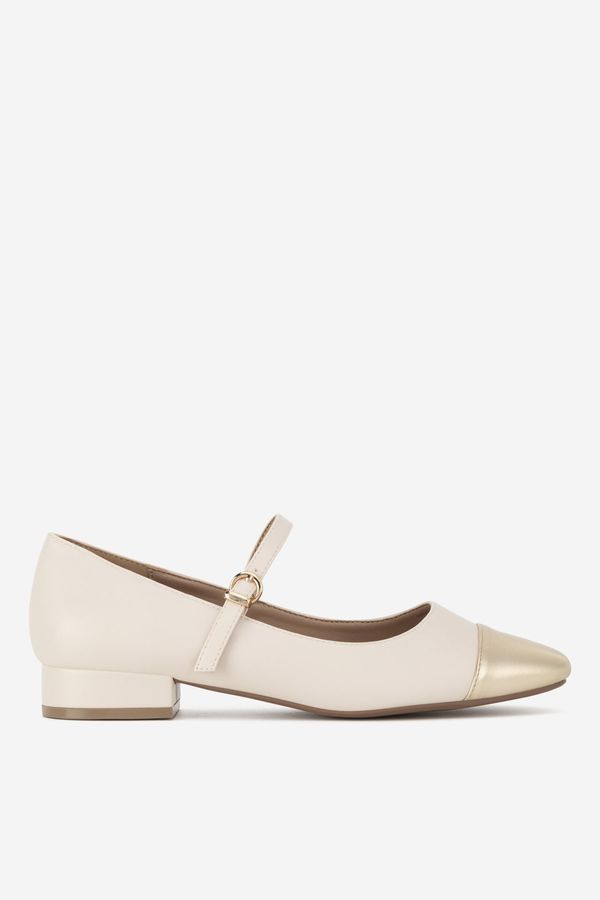 Clara Barson Балерина Clara Barson БЕЖОВ