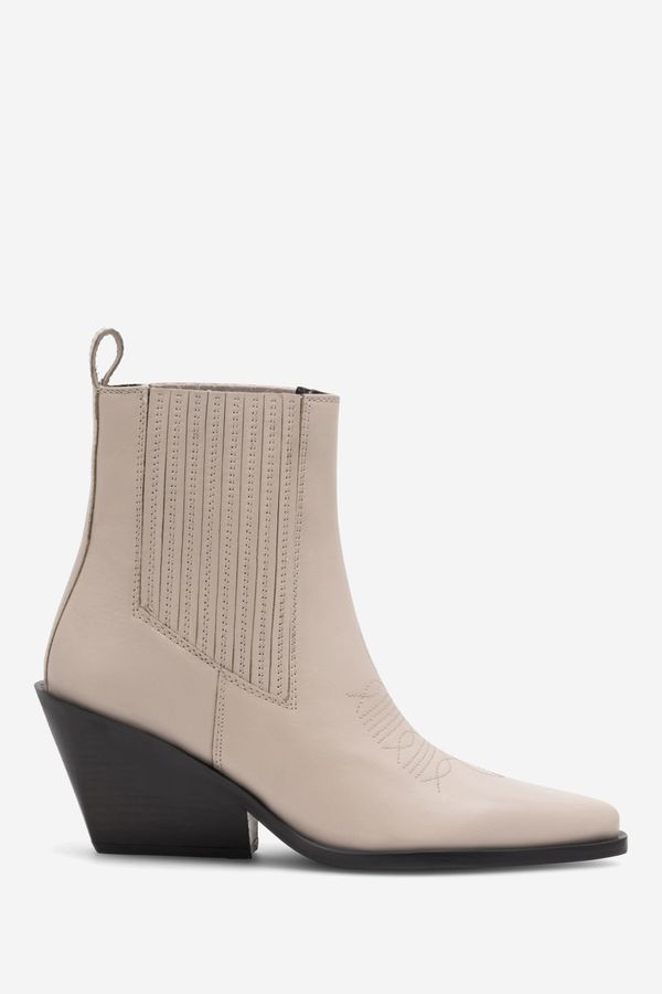 Badura Боти Badura БЯЛ