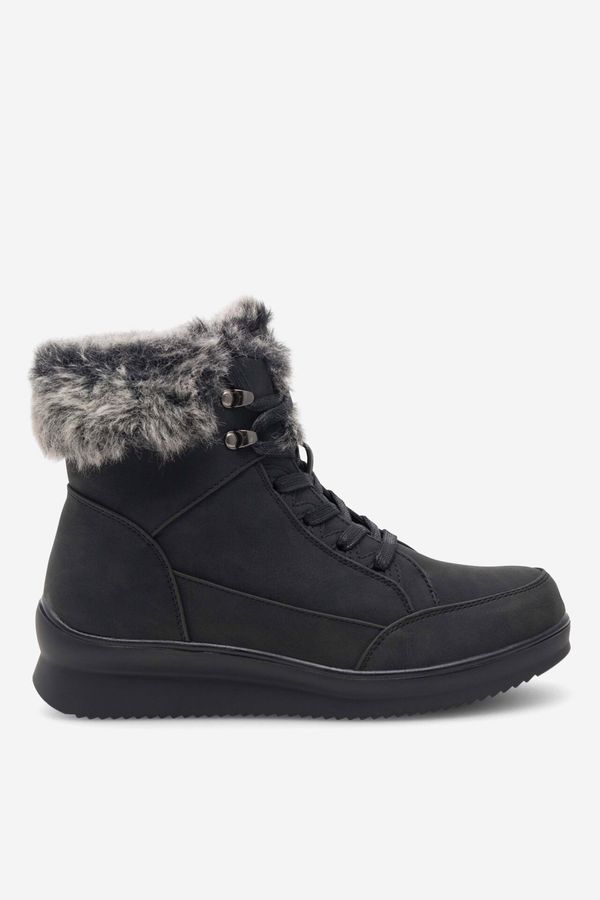 Clara Barson Боти Clara Barson ЧЕРЕН