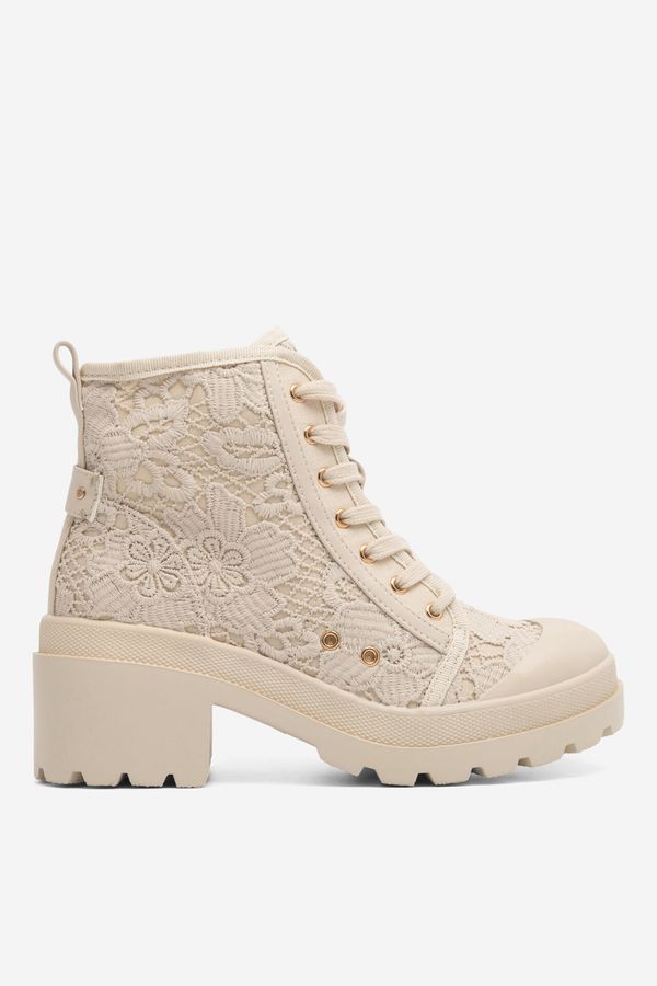 DeeZee Боти DeeZee БЕЖОВ