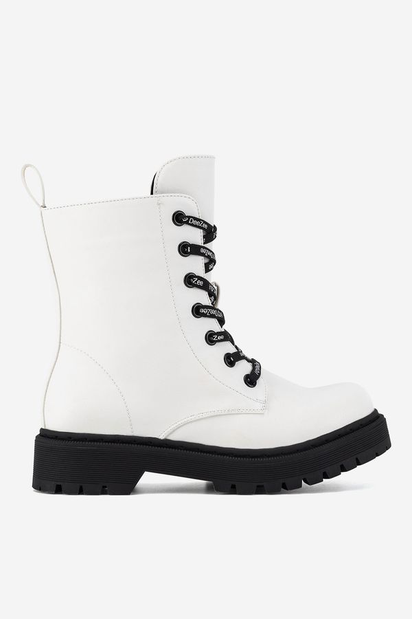 DeeZee Боти DeeZee БЯЛ