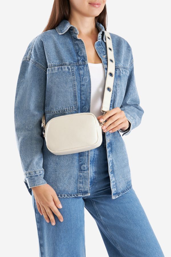 DeeZee Дамска чанта,Дамска чанта DeeZee БЕЖОВ