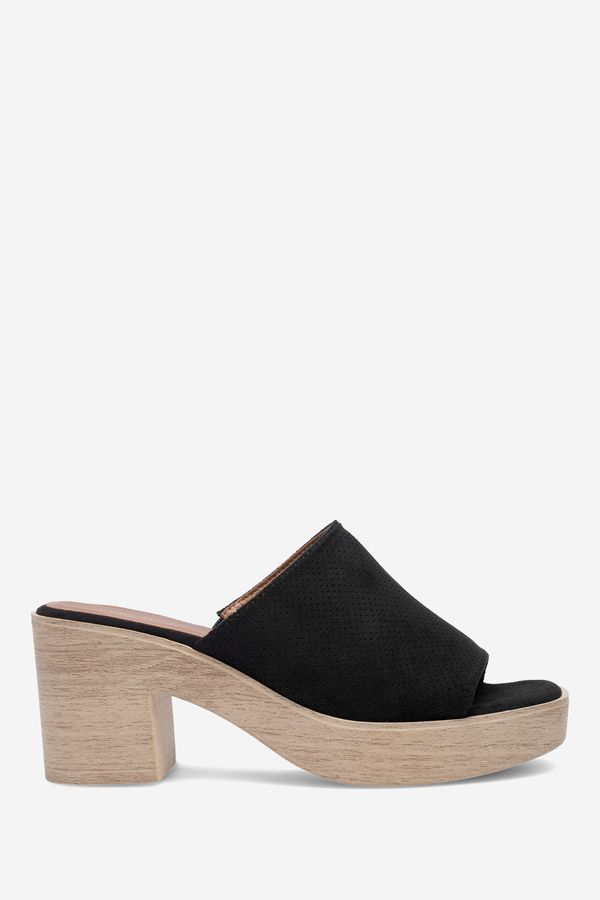 Clara Barson Джапанки Clara Barson ЧЕРЕН