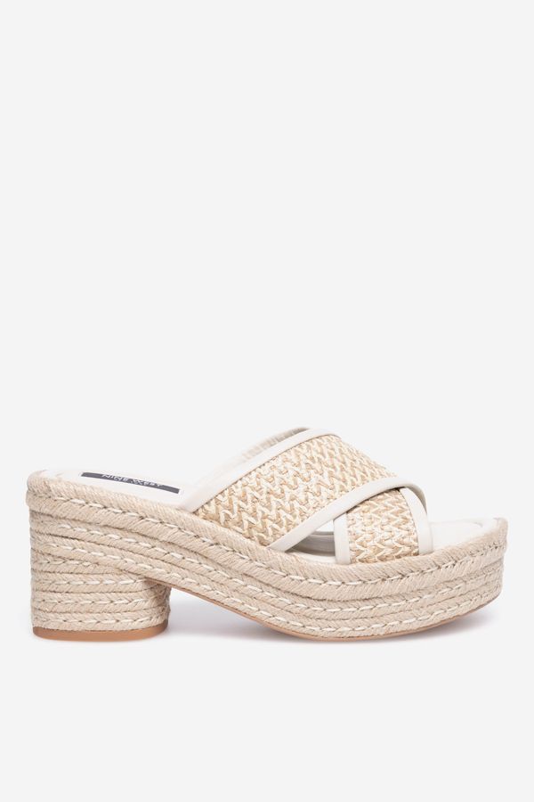 NINE WEST Джапанки NINE WEST БЕЖОВ