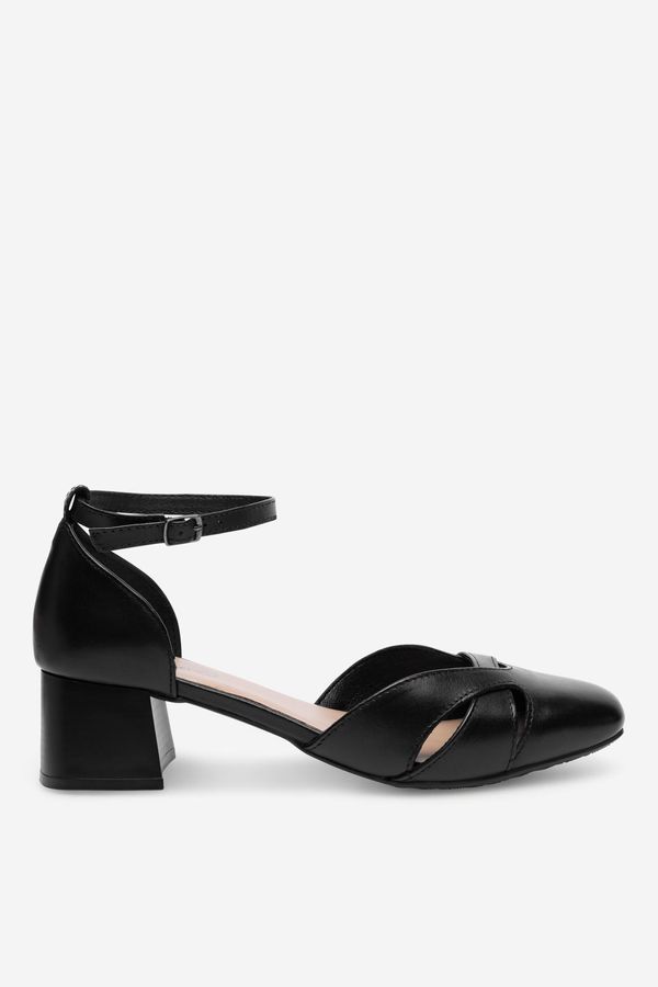 Lasocki Елегантни обувки Lasocki ЧЕРЕН