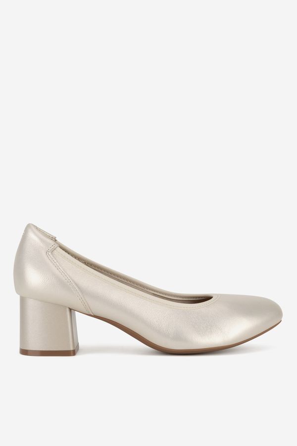 Lasocki Елегантни обувки Lasocki СВЕТЛОБЕЖОВ