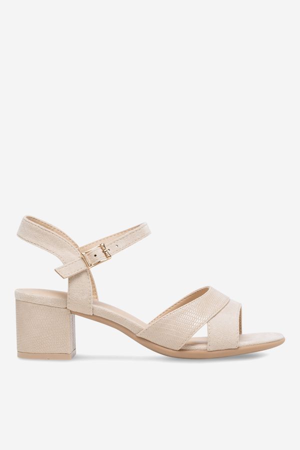 Clara Barson Сандали Clara Barson БЕЖОВ