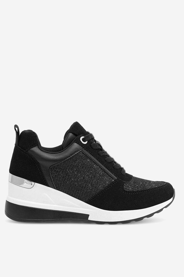 Clara Barson Сникърси Clara Barson ЧЕРЕН