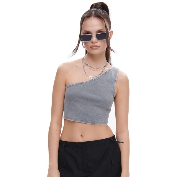 Cropp Cropp - Асиметричен crop top - тъмносиво