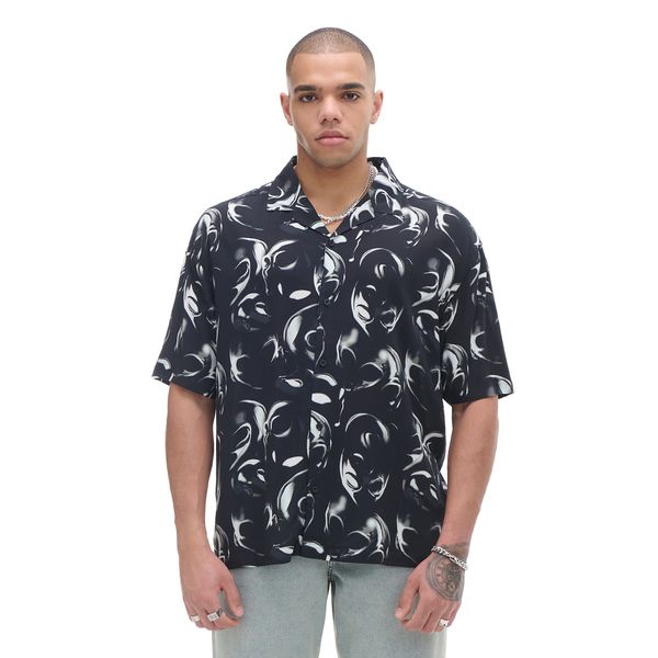 Cropp Cropp - риза с цялостен принт - черeн