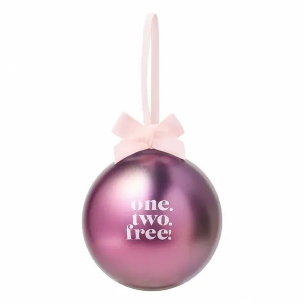 One.Two.Free КОМПЛЕКТ ONE, TWO, FREE! Winter Glow Essential Set