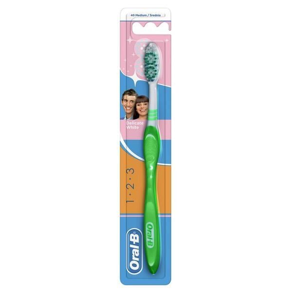 Oral-B Четка за зъби Oral-B 3-Effect Delicate White, 40 средни, 1 брой