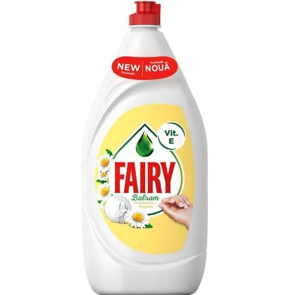 Fairy Препарат за миене на съдове с аромат на лайка - Fairy Chamomille&amp;Vitamin E, 1.35 л