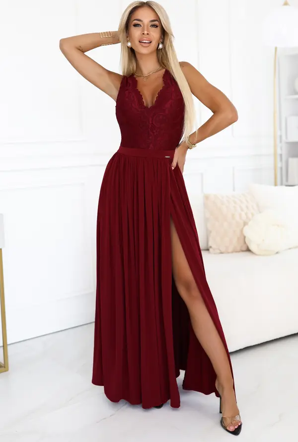 NUMOCO 211-8 LEA długa suknia z koronkowym dekoltem i rozcięciem na nogę - bordowa