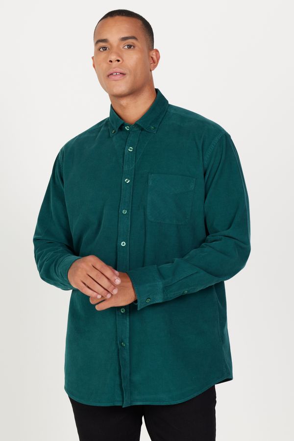 AC&Co / Altınyıldız Classics AC&Co / Altınyıldız Classics Men's Dark Green Comfort Fit Wide Cut Button Collar Velvet Shirt