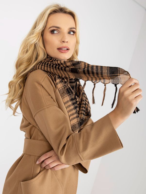 Fashionhunters Beige and black checkered scarf