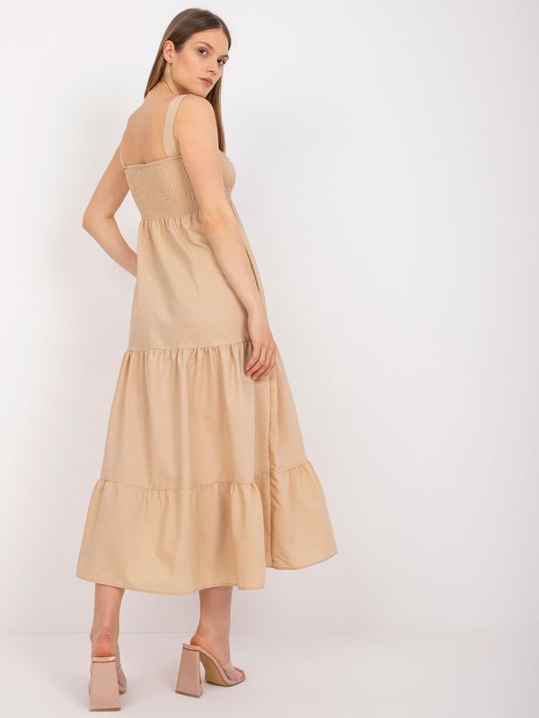 Fashionhunters Beige maxi dress RUE PARIS on hangers with frills