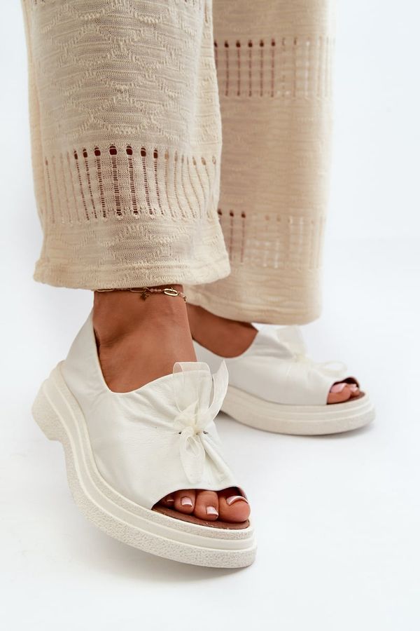 Zazoo Бели дамски кожени сандали с панделка Zazoo 2939