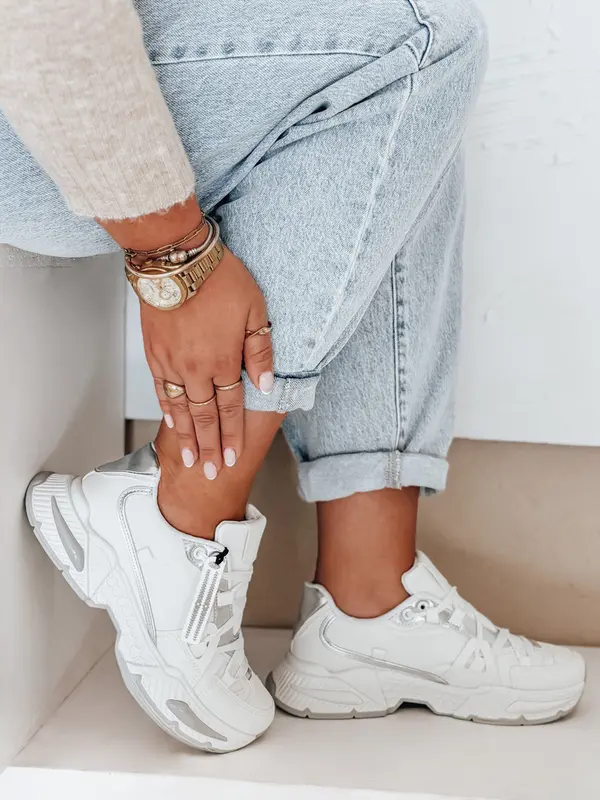 DStreet Бели дамски маратонки Dstreet