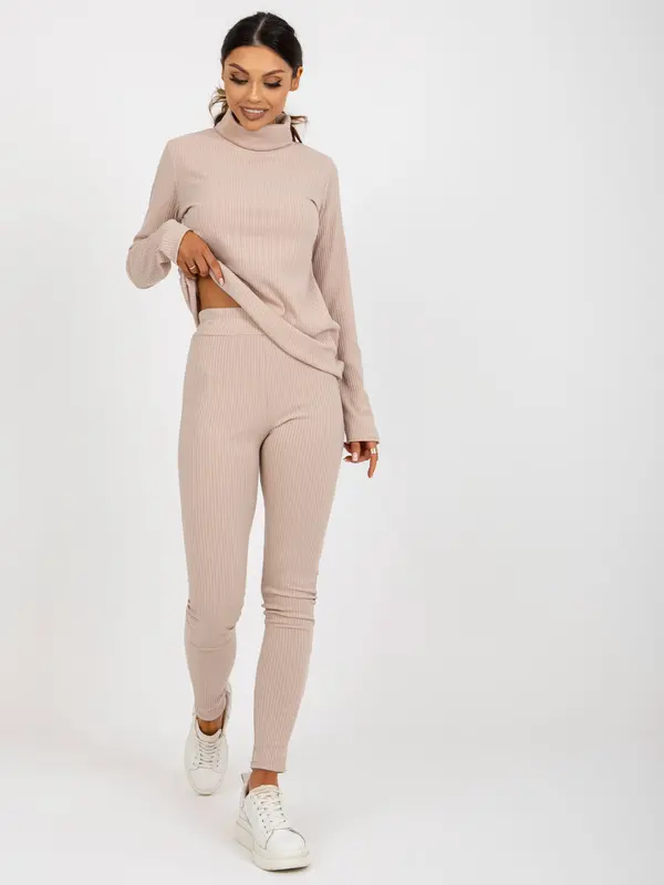 Fashionhunters Бежови клинове от комплекта
